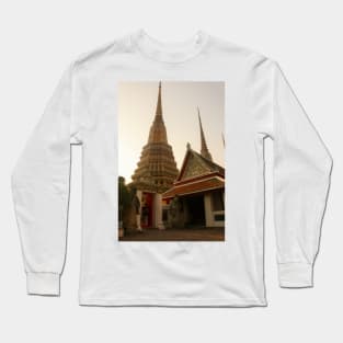 Fourth entrance view to Phra Chedi Rai at Wat Pho Long Sleeve T-Shirt